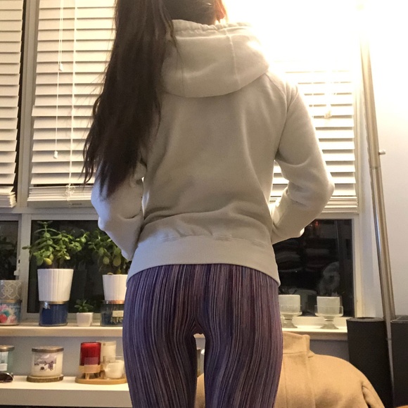 2/$25 Urban Behavior White Zip Up Hoodie - Picture 8 of 8